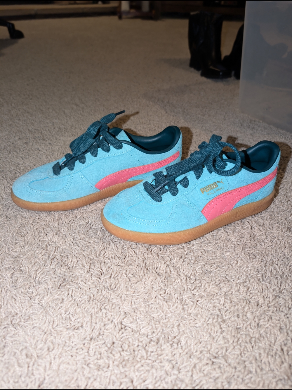 Puma Suede Casual Sneakers in Aqua with Pink Stripe - Picture 2 of 3